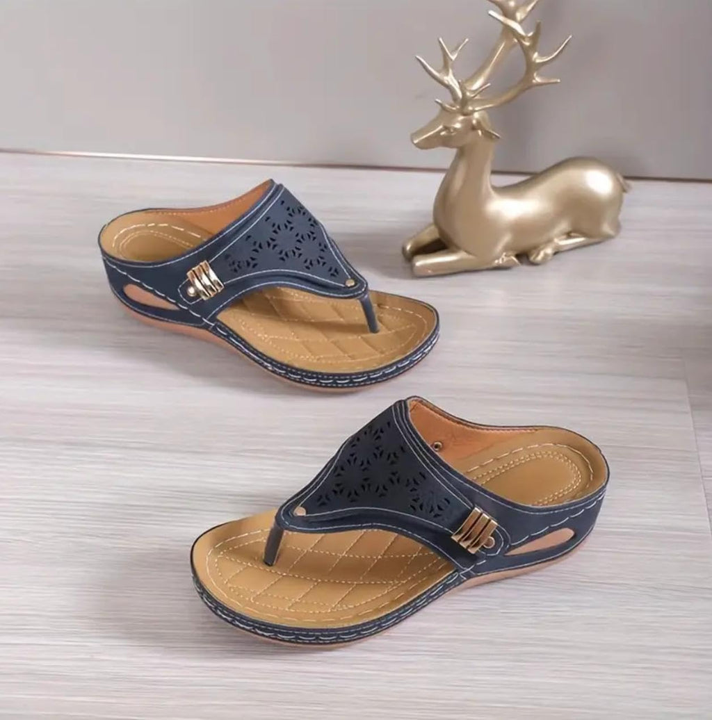 Women's Buckle Thong Wedge Sandals - view 36