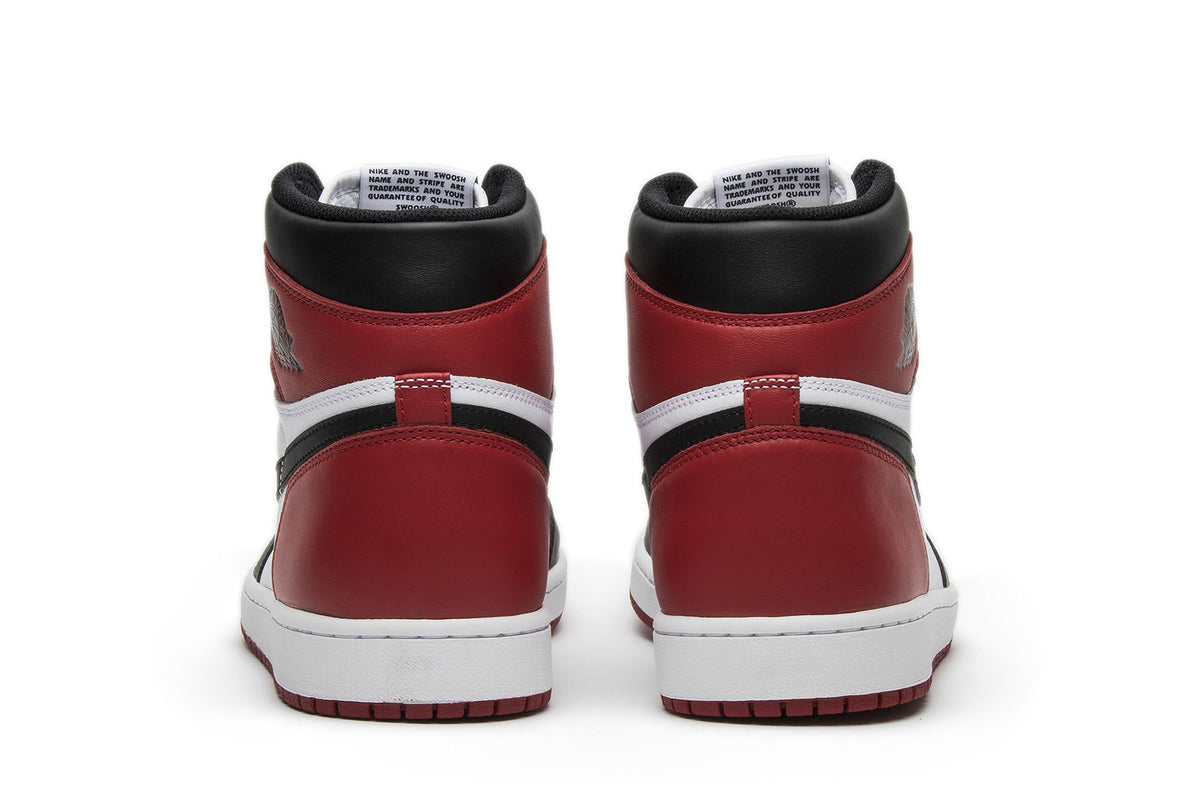Air Jordan 1 Retro High OG Black Toe (2016 edition) 555088-125