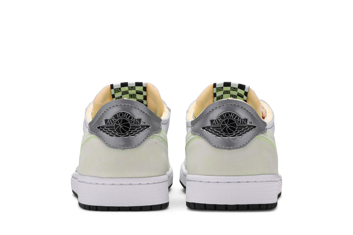Air Jordan 1 Low OG Ghost Green DM7837-103