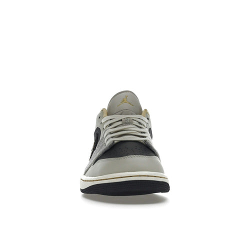 Air Jordan 1 Low SE Beaded Swoosh DV1762-001