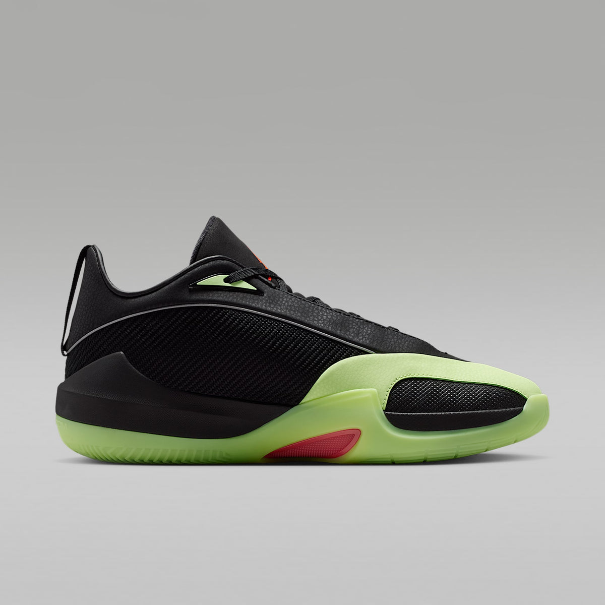 Jordan Triangle PF Barely Volt IO0424-001